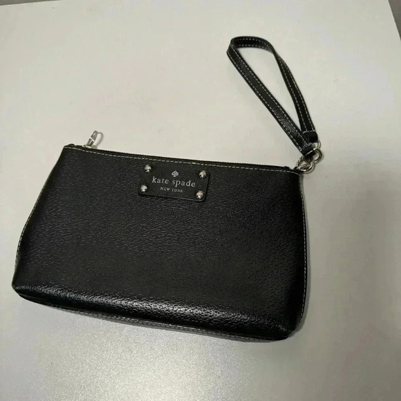 Kate spade leather wristlet - Picture 2 of 5